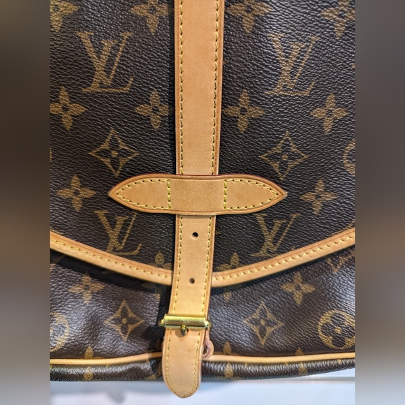 LOUIS VUITTON Monogram Saumur 30 Canvas Crossbody Bag Brown - Picture 11 of 17
